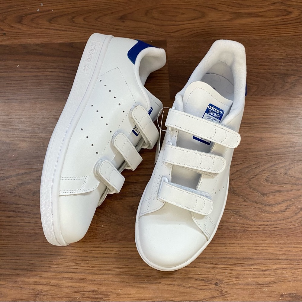 Adidas Sneakers